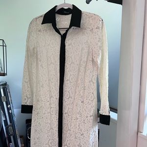 Badgley Mischka black and white lace drifter